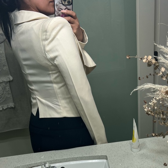 BCBG cream blazer Size small - Picture 4 of 6